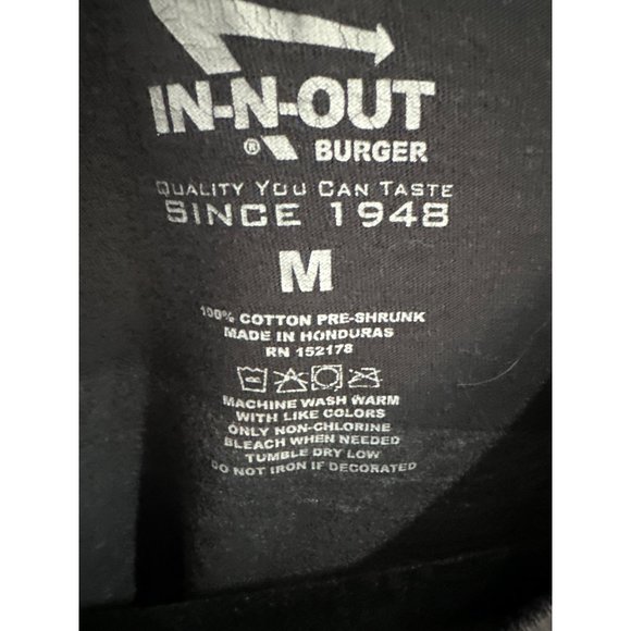 In-N-Out Burger size M faded black short sleeve t- shirt - Picture 5 of 6